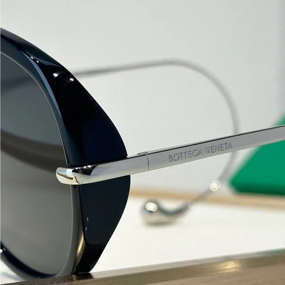 Bottega Veneta Smokey Gray Sunglasses Bottega Veneta 162/S Sunglasses | FREE Shipping main image 4